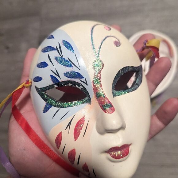 lot #104 Handmade set of 2 Ceramic Butterfly Mardi Gras Masks Glitter Decor - Picture 4 of 7